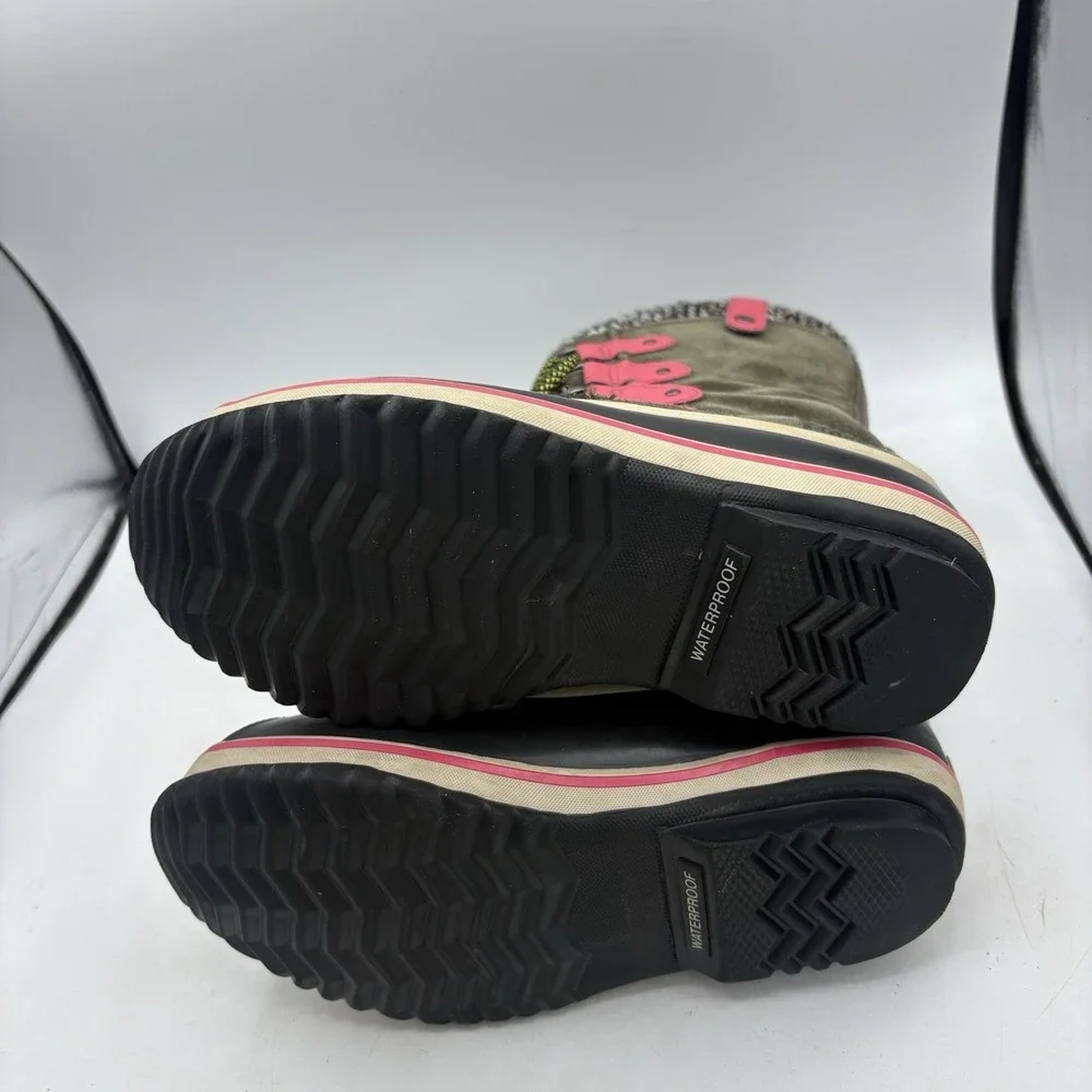 Sorel Winter Boots Girls Youth Size 6 Joan Of Arctic Olive Green Snow Pink Draw